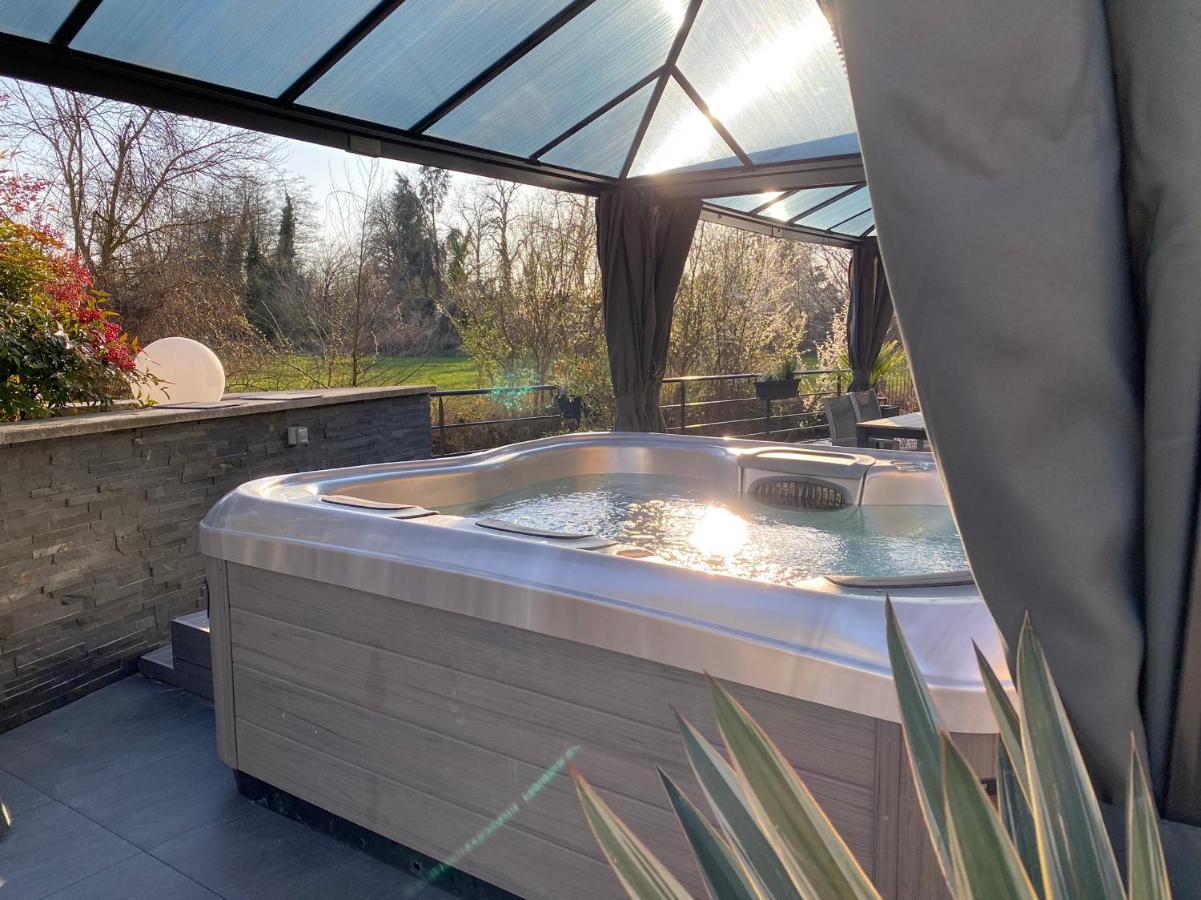 Les Rives Des Habsbourg Aparthotel Ensisheim Exteriör bild