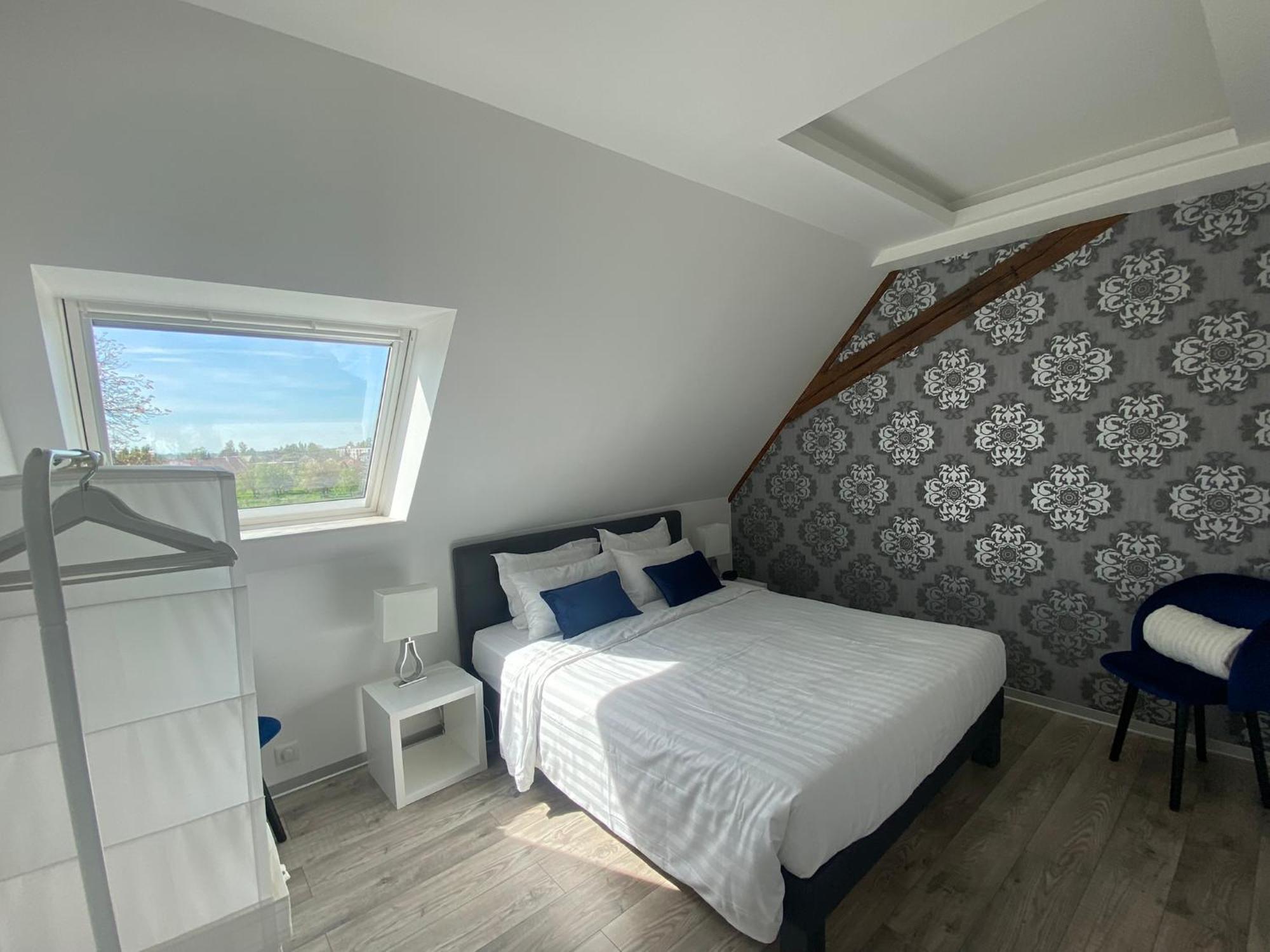 Les Rives Des Habsbourg Aparthotel Ensisheim Exteriör bild