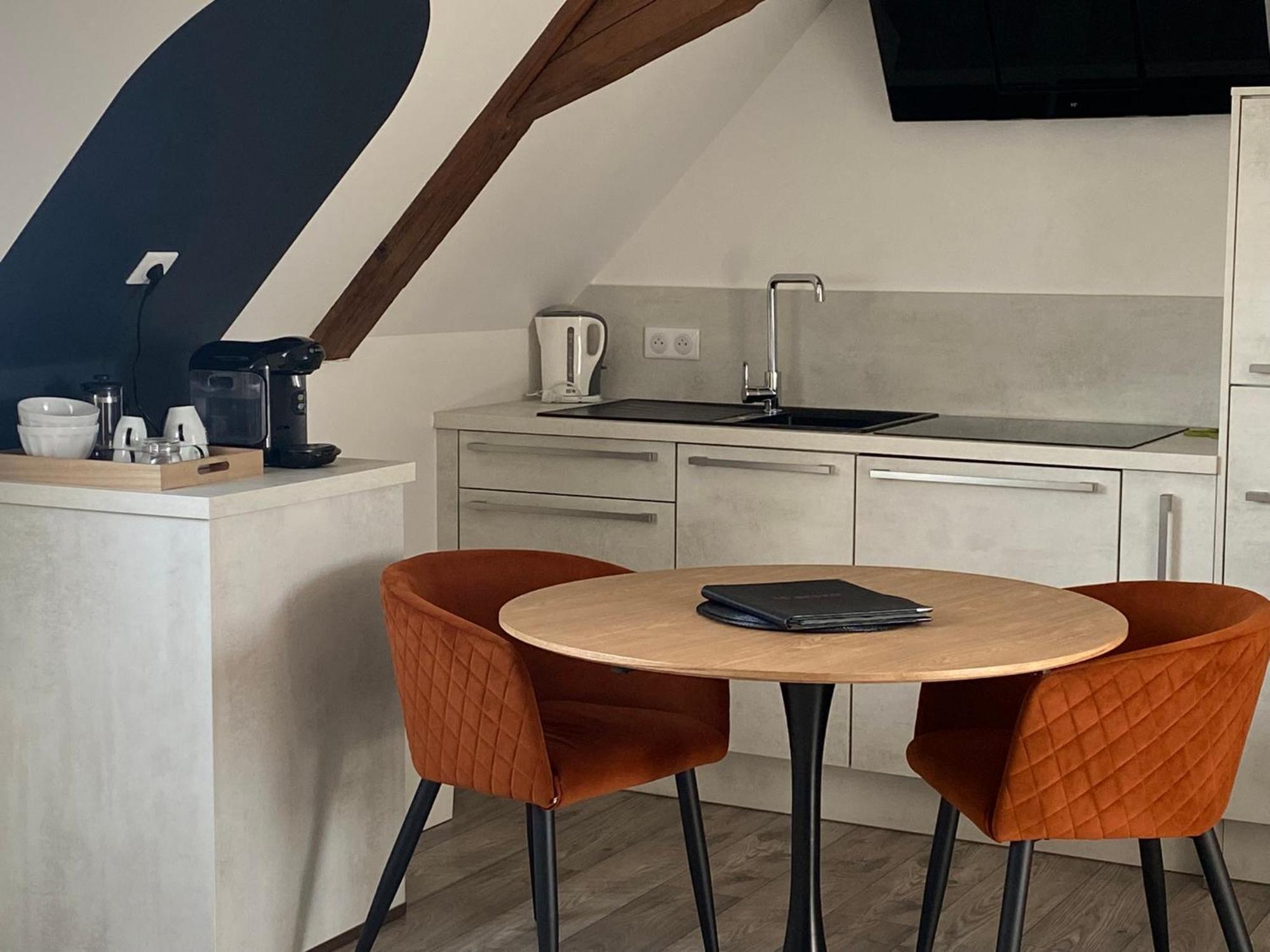 Les Rives Des Habsbourg Aparthotel Ensisheim Exteriör bild
