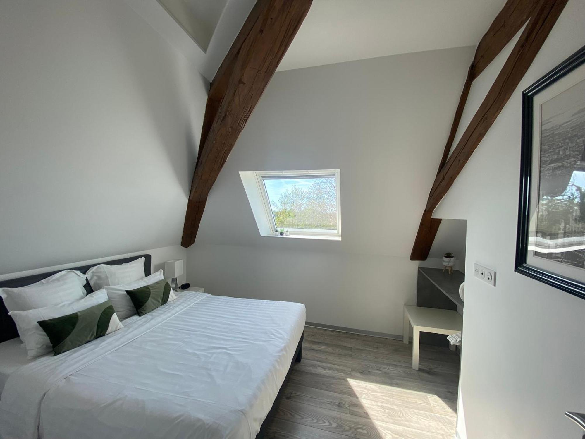 Les Rives Des Habsbourg Aparthotel Ensisheim Exteriör bild